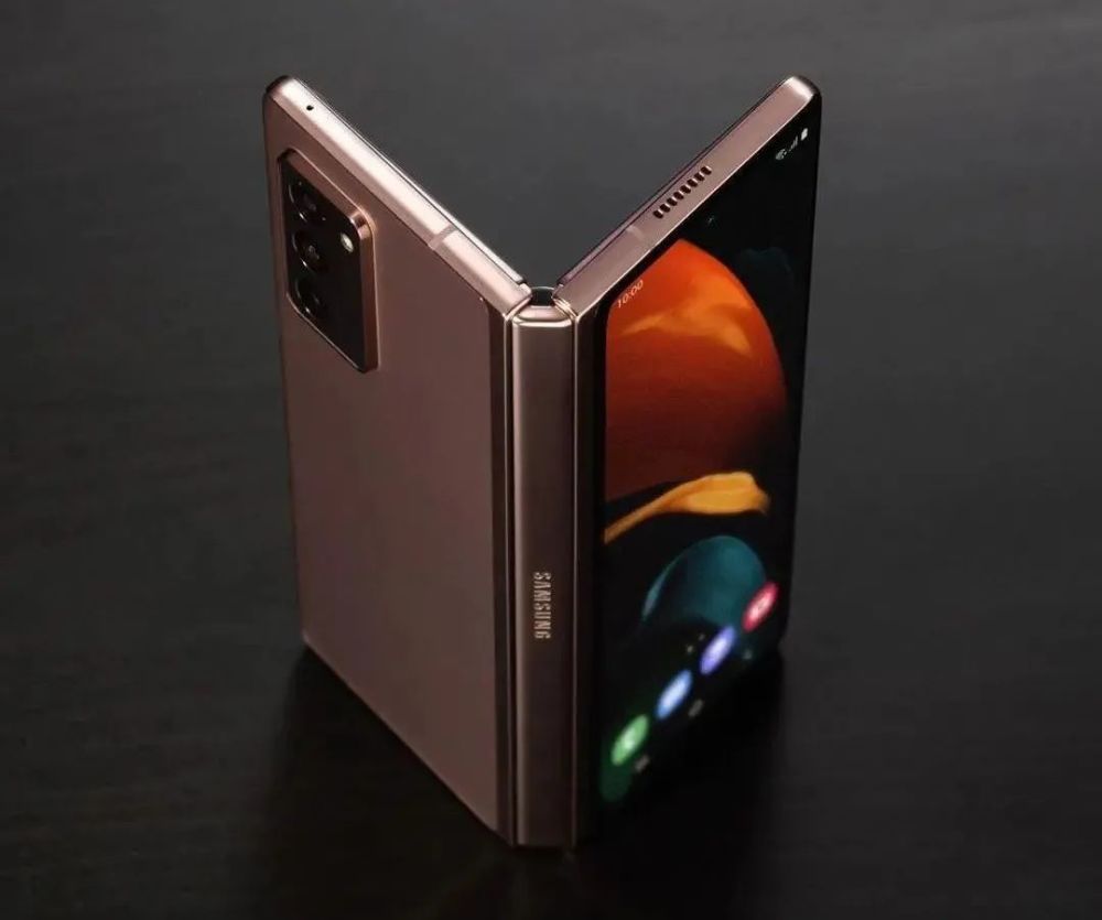 三星新一代折叠神机来看看又有什么引流潮流的黑科技