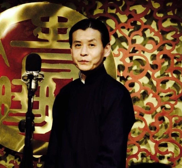 郑宏伟王声反目后续中元节发文缅怀父亲保佑我在新单位不被人打