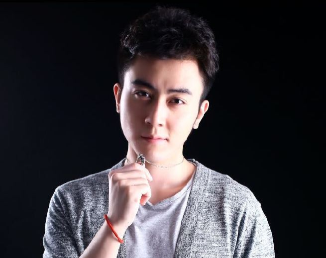 虎牙蛇哥8排云顶简直无敌