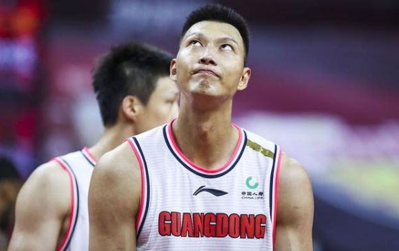 易建联|广东一夜三消息：阿联治疗费用报销，三少抵达北京，朱总提拔3人