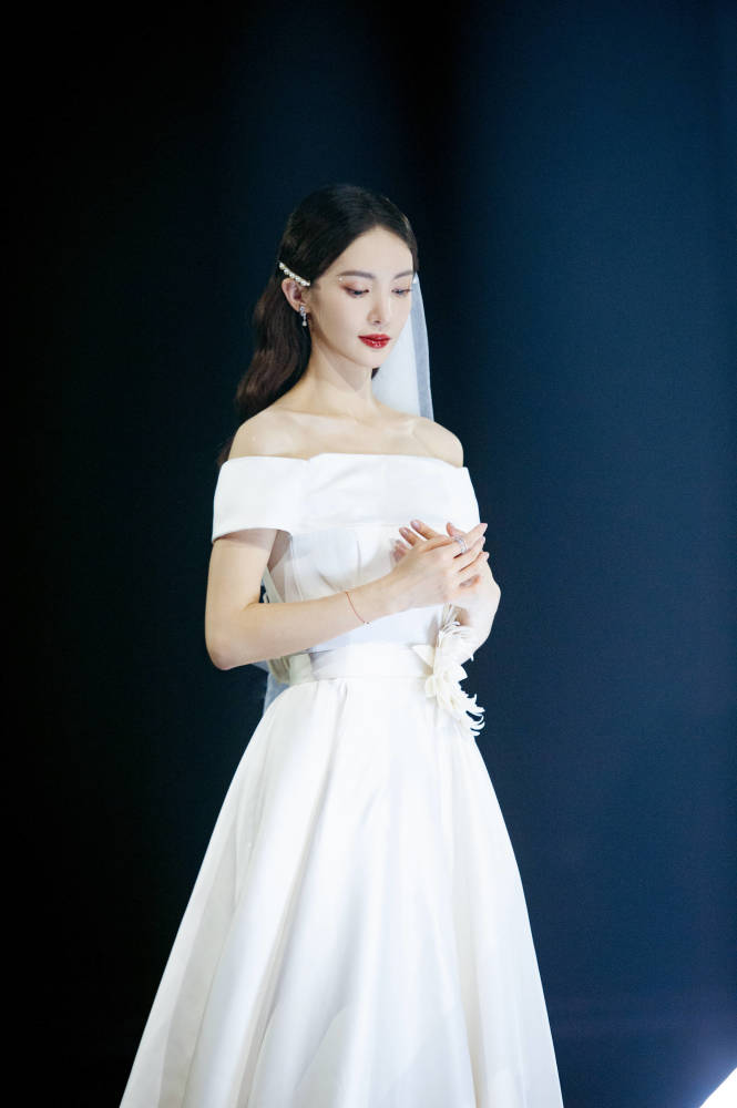 蓝盈莹|《浪姐》投票被质疑造假，金晨蓝盈莹粉丝停止投票，及时止损