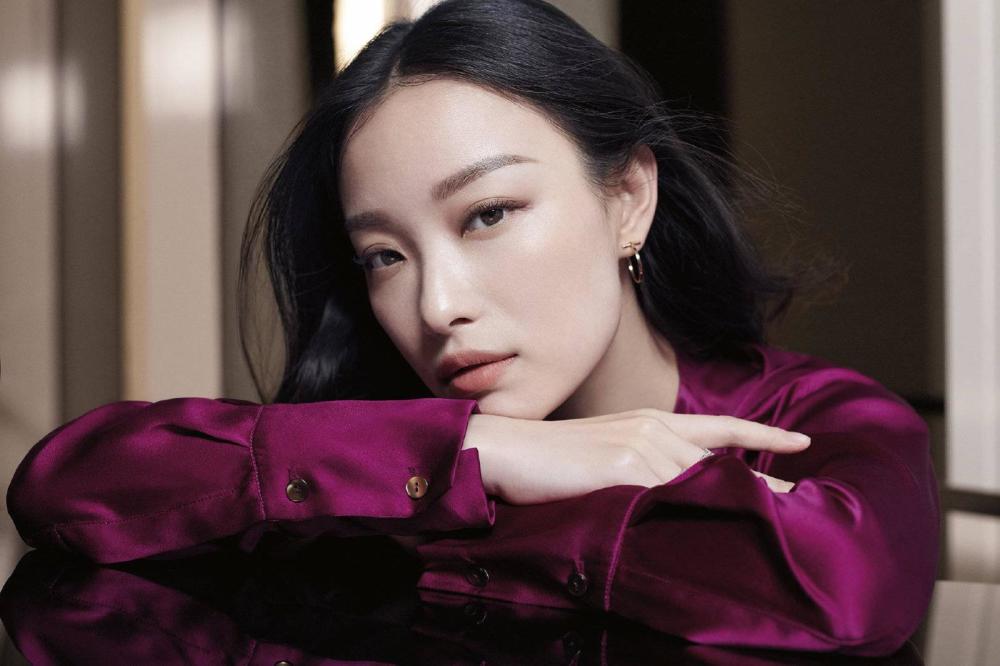 张天爱|吴秀波糊了后，为何是张天爱扛旗？学倪妮走时尚路的她扛得动？