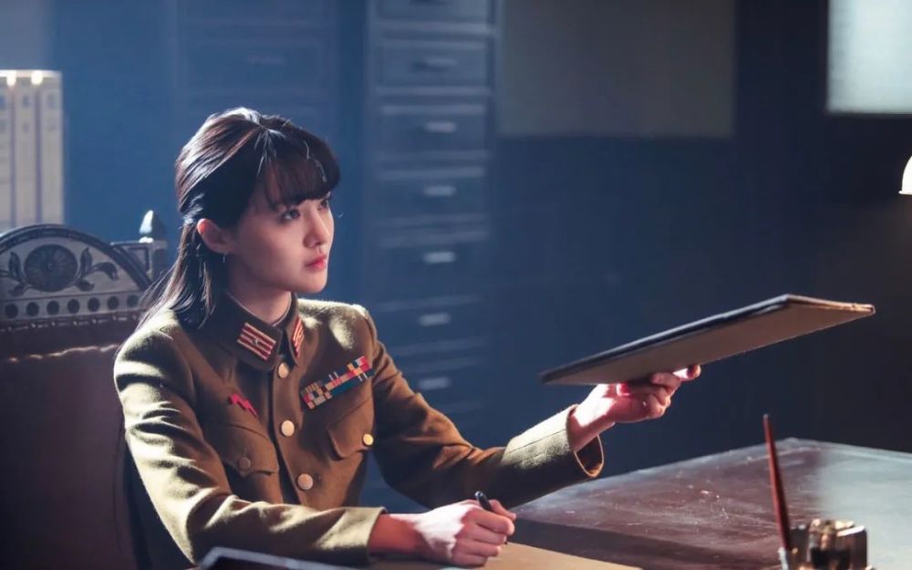 郑爽|杀青近2年，郑爽新剧终于要播，剧中和相差12岁的佟大为演恋人