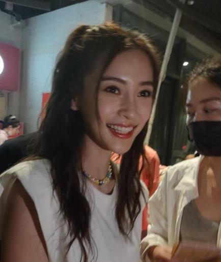 baby|即将摆脱瞪眼女星、抠图女星的绰号，baby打了一场漂亮的翻身仗