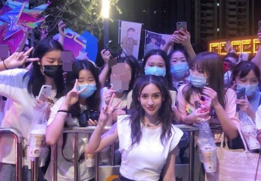 baby|即将摆脱瞪眼女星、抠图女星的绰号，baby打了一场漂亮的翻身仗