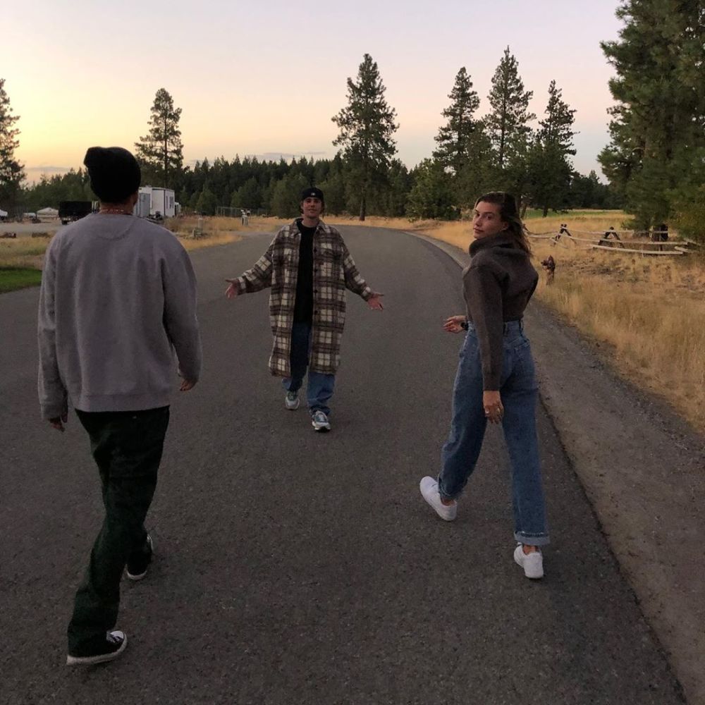 贾斯汀·比伯|贾斯汀·比伯炫妻，男友视觉下的海莉太美了，抹胸造型让人不敢看