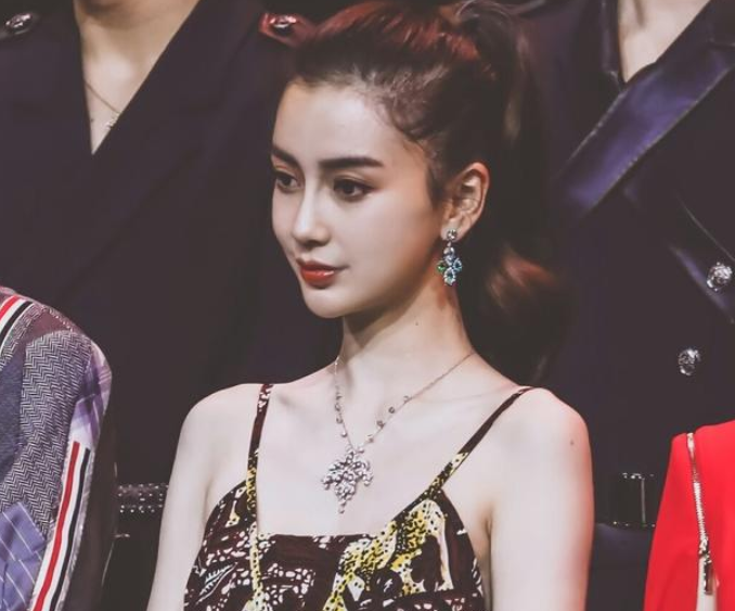 angelababy|演技备受争议的baby，这次获得了章子怡的夸赞？但遭到网友质疑？