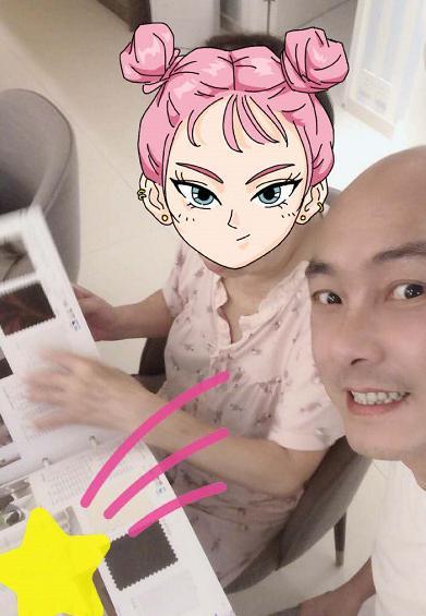 张卫健|张卫健1085万贱卖花园豪宅，弟弟曾猝死其中，亲兄弟有多年金钱恩怨