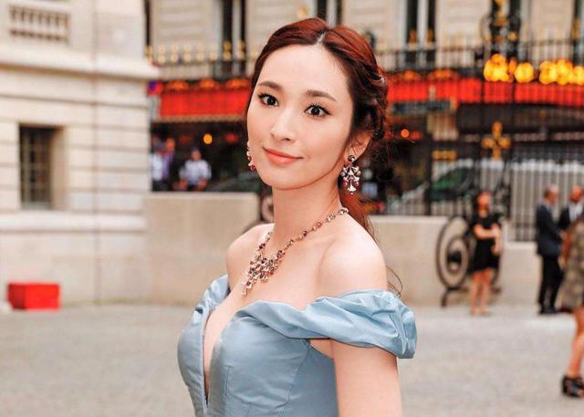 吴佩慈|纪晓波负债，吴佩慈豪门梦碎：拜金到极点的女人，可不是省油的灯