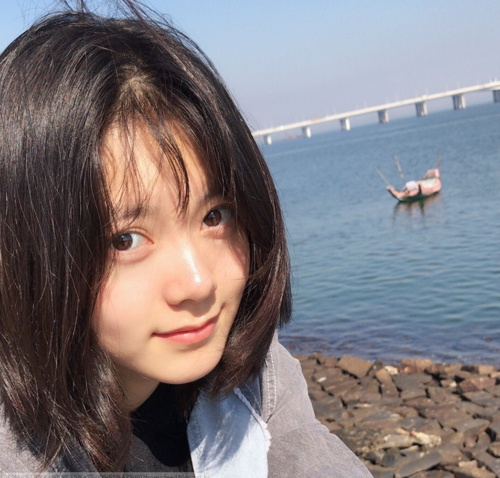 赵今麦|赵今麦“军训照”曝光，真实素颜照引人注意，这状态我没眼花吧？