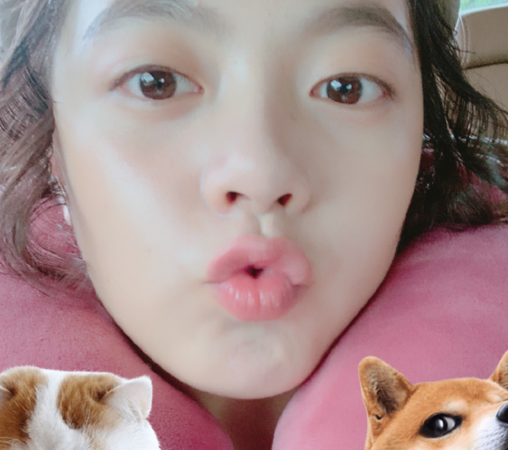 赵今麦|赵今麦“军训照”曝光，真实素颜照引人注意，这状态我没眼花吧？