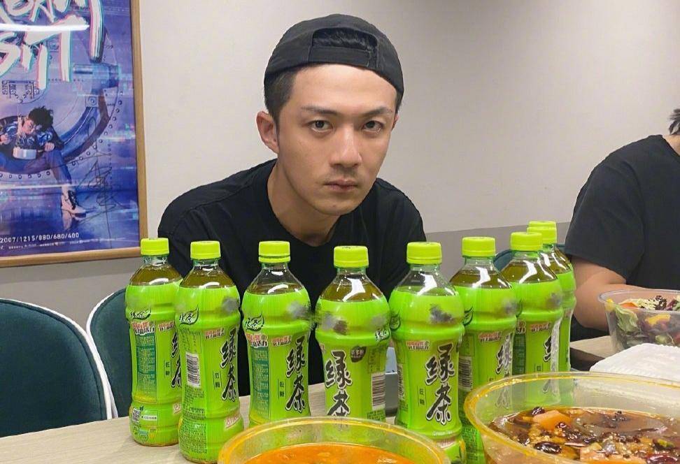 朱一龙|朱一龙刘诗诗新剧定档，接档《家人》压力大，配角人气高或成危机