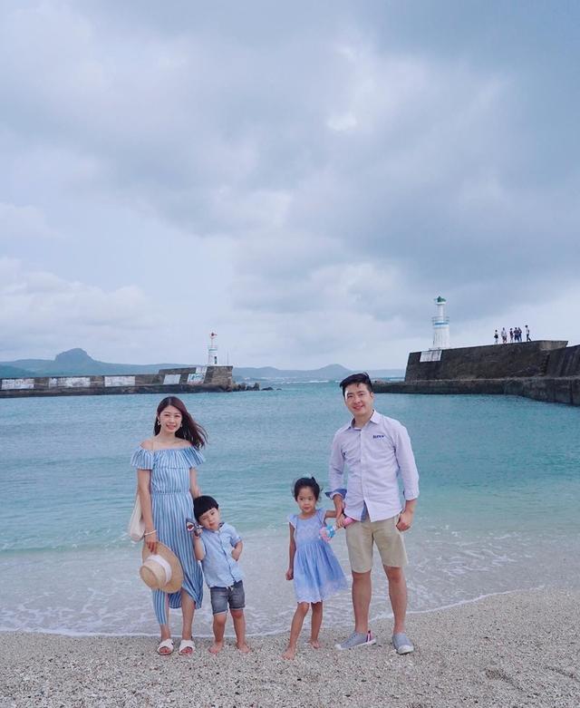 林志颖|林志颖弟弟林志鑫一家四口海湾度假，夫妻俩亲吻比心秀恩爱，儿女乖巧可爱