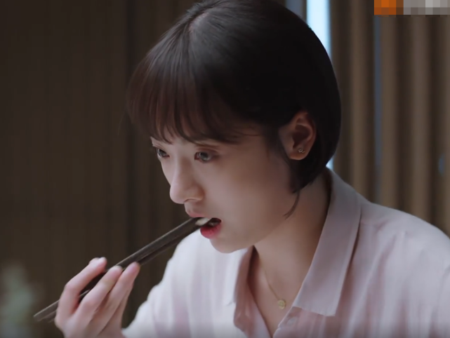 以家人之名同样在外聚餐看了唐灿家吃的明月家李尖尖家才是真壕