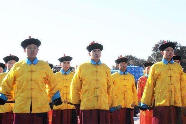 上岗之前先浇尿,和皇帝吃一样的伙食|皇宫|晚清|清朝|大内|侍卫|富察