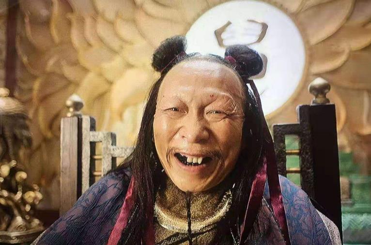 "裘千尺"李明:30岁进北电,同学赵薇,黄晓明,为何打死不离婚