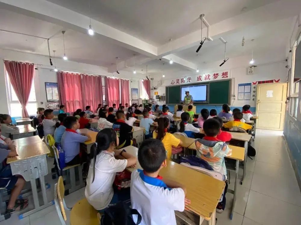 平坝城区实验小学,白云镇平庄小学,乐平镇中心小学,夏云镇红湖中学