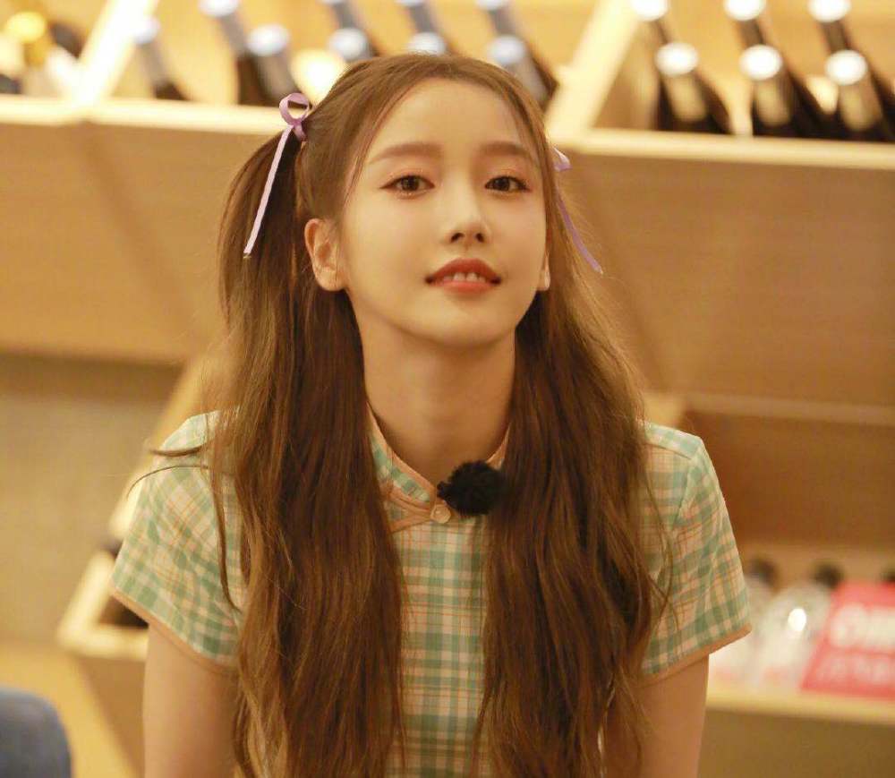 前不久官宣的明星恋爱综艺《平行时空遇见你》据说会邀请姜贞羽和任豪