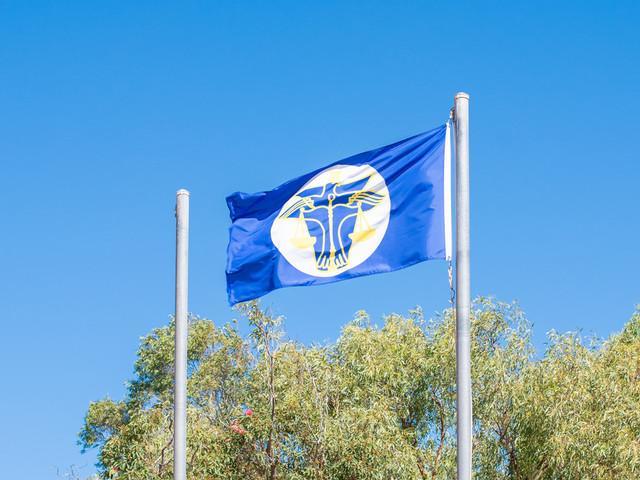 在90年代,赫特河省公国在国际上还是很活跃的,频繁出现在各种公益活动