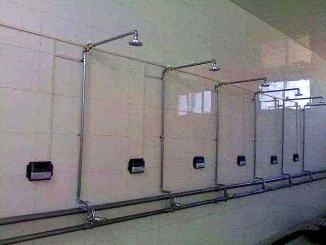 北方校园大澡堂