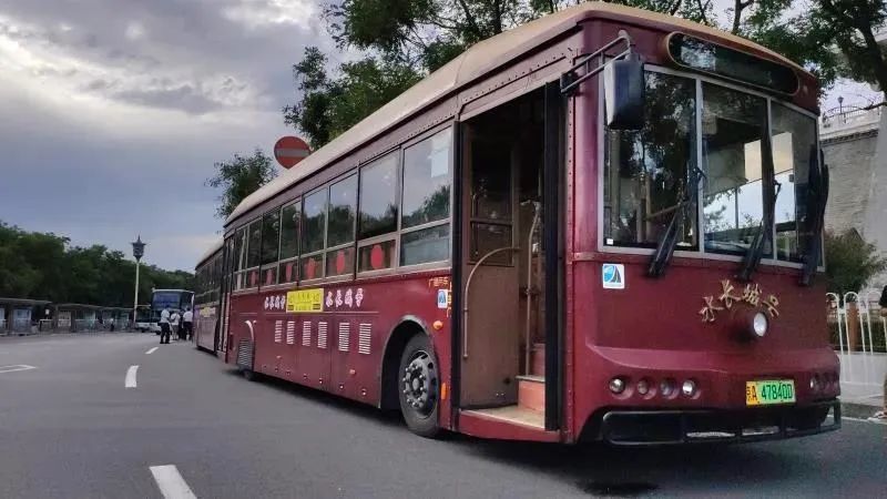 铛铛车|乘坐“铛铛车”夜游京城，听老北京故事！3条观光线路等你来挑！