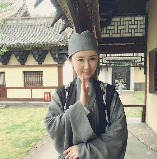 为何五台山上的漂亮尼姑一夜之间变多了?过来人提醒:不要靠近