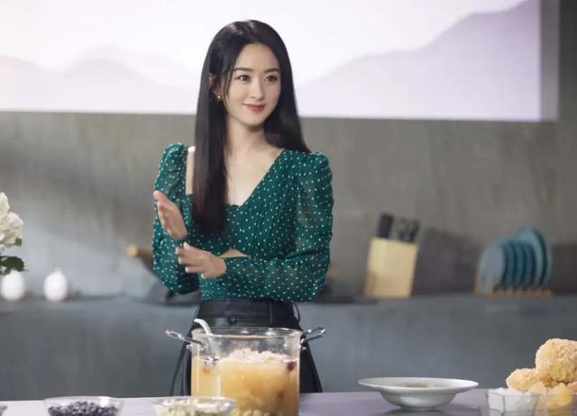 赵丽颖|本以为是强强联合，没想到连踩三个坑，赵丽颖上《中餐厅》亏大了