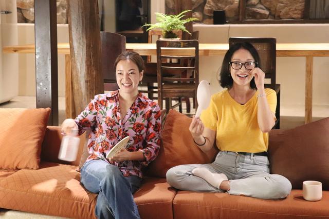 阿雅|被大小S联手打压、卑微到尘埃里的阿雅，逆袭成姐妹团的中流砥柱