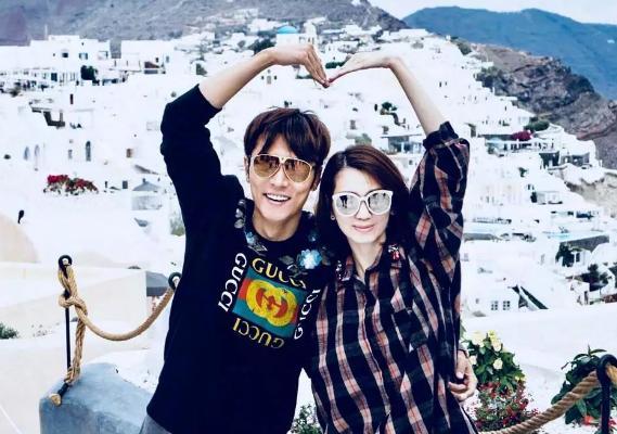 张丹峰|又被疑婚变，张丹峰晒视频表白粉丝不提洪欣，两人已有半年没互动