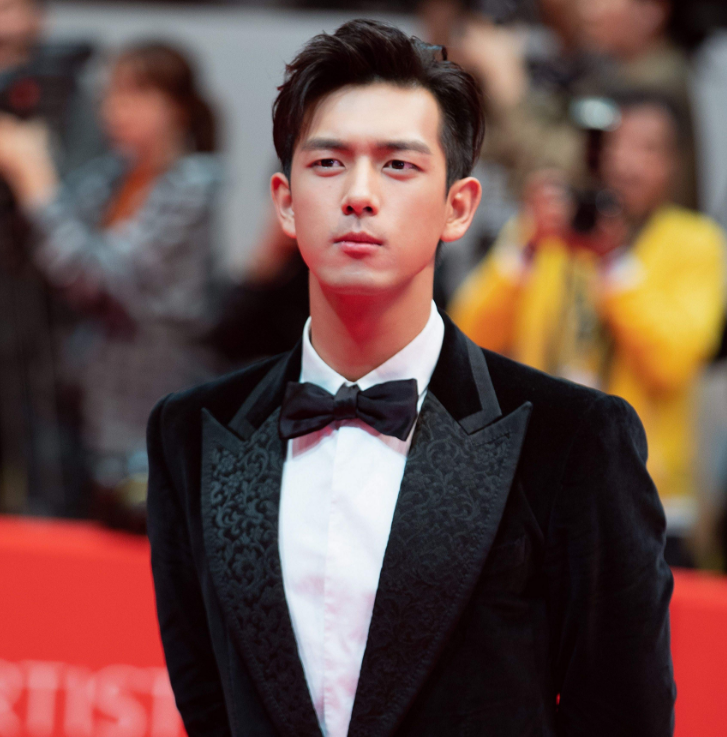 蔡徐坤|朱一龙、李现、蔡徐坤有望同台，节目未官宣，拟邀阵容已让人不淡定