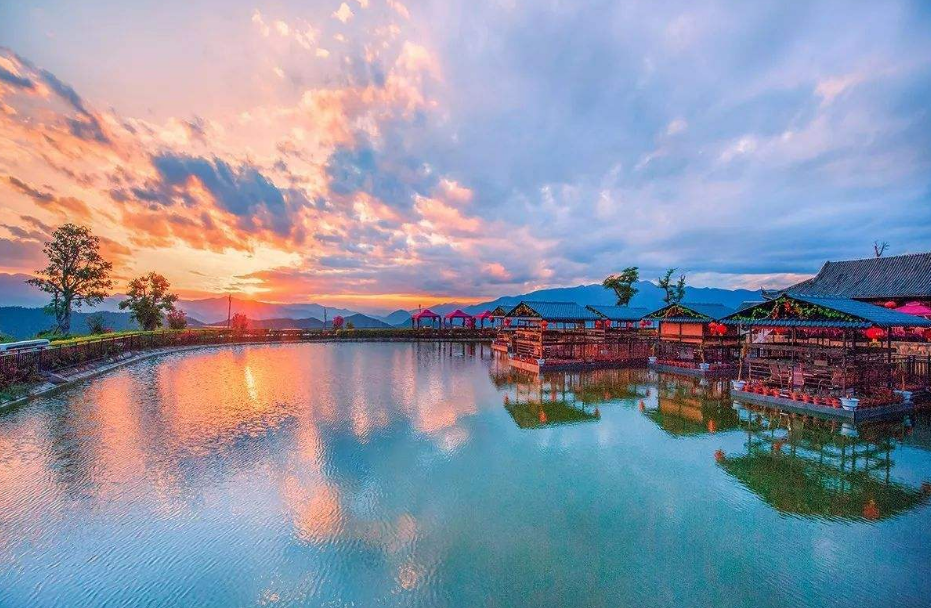 莲花书院|闻语 竹露滴阶声 空庭清趣