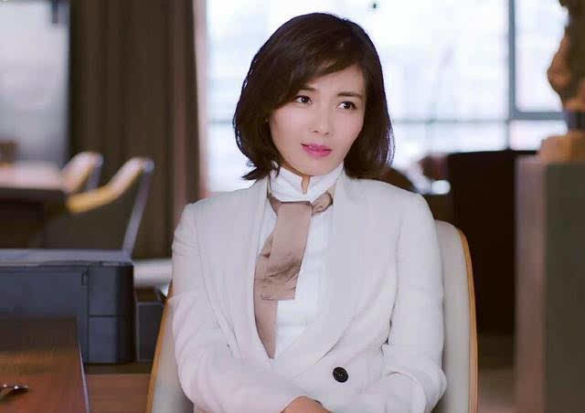 重温欢乐颂包奕凡为何会追安迪豪门婚姻跟你想的不同