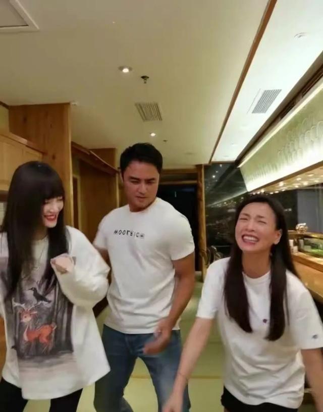 李小璐|李小璐、张庭和明道魔性共舞，童年又被毁了一遍