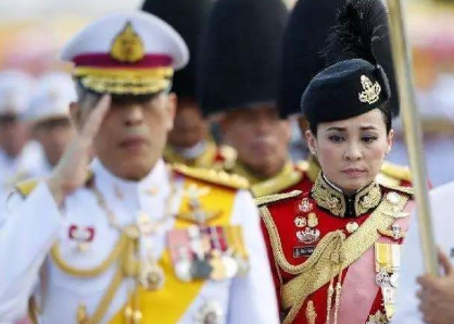 玛哈·哇集拉隆功|从护士到贵妃再到阶下囚，如今又逆袭夺回称号，这个泰妃不简单