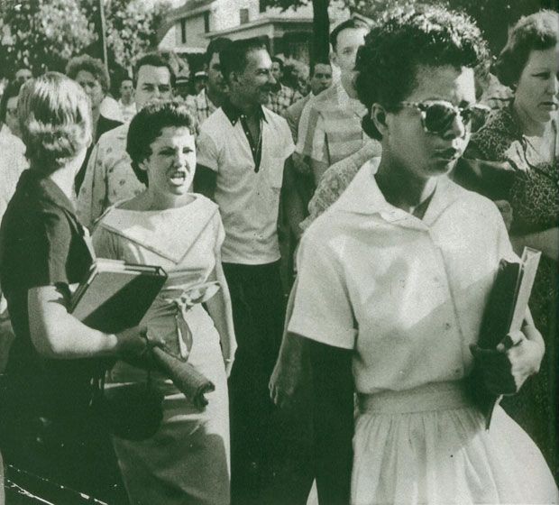 1957年发生的小石城事件让美国的种族歧视大白于天下