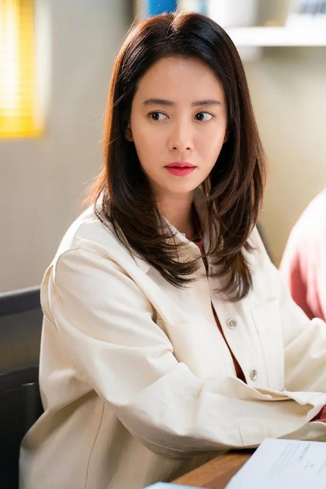 running man最新资讯:懵智剧照美爆了!成员动态更新