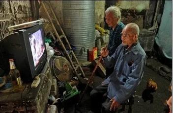 陈坤|从一夜爆红到自甘“没落”，再到用行动致敬电影《八佰》，影帝陈坤活该你红