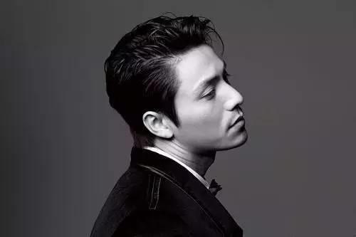 陈坤|从一夜爆红到自甘“没落”，再到用行动致敬电影《八佰》，影帝陈坤活该你红