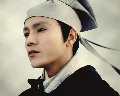 陈坤|从一夜爆红到自甘“没落”，再到用行动致敬电影《八佰》，影帝陈坤活该你红