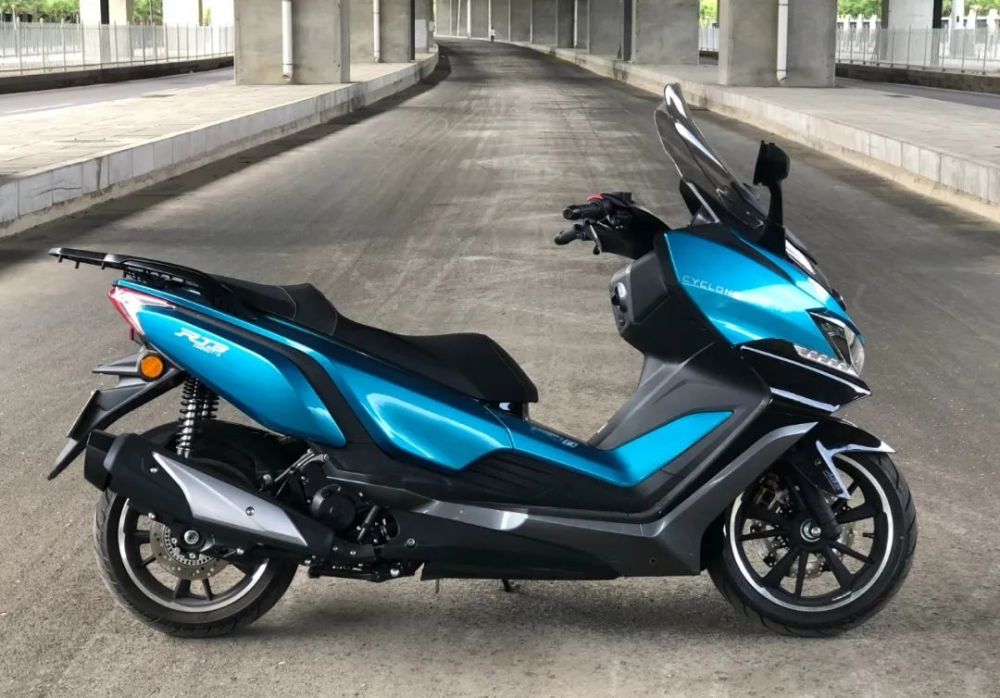 大踏板2020款rt3智慧版,还不错!