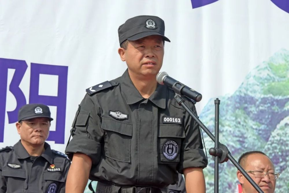 警旗猎猎展雄风邵阳公安举行2020猎豹突击队拉动演练