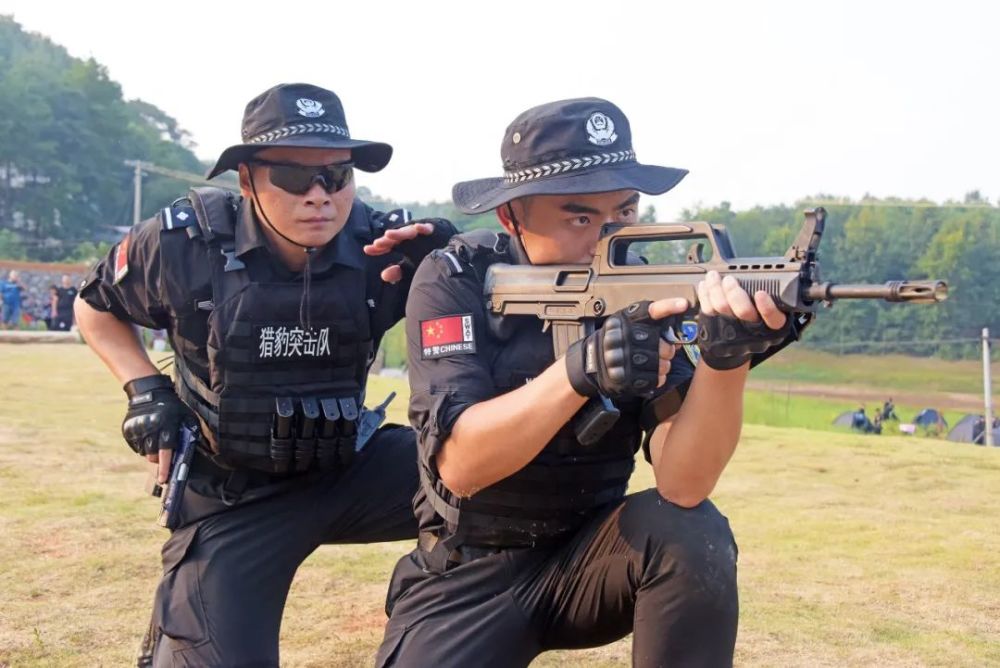 警旗猎猎展雄风邵阳公安举行2020猎豹突击队拉动演练