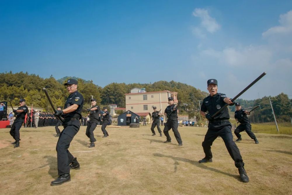 警旗猎猎展雄风邵阳公安举行2020猎豹突击队拉动演练
