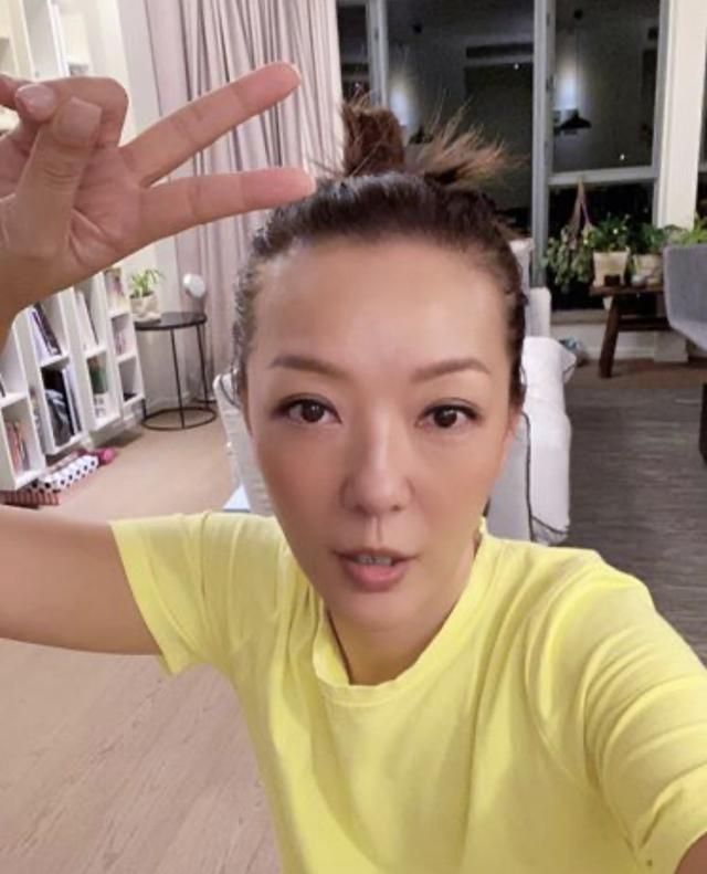 tvb|52岁郭少芸如愿续约TVB难掩兴奋，新剧搭档钟嘉欣，甘愿再做女二