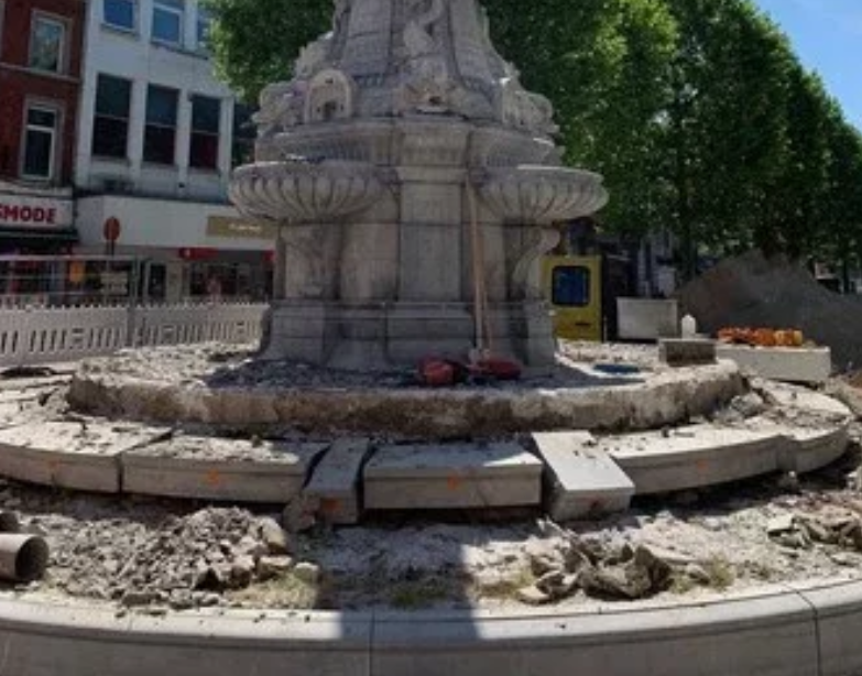 比利时|工人整修喷泉发现首任市长心脏 深藏生锈铁盒内137年