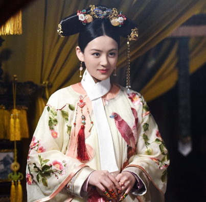 甄嬛传|泰国贵妃高调复宠回宫！遭废黜近一年，现实版甄嬛和如懿的战火重燃