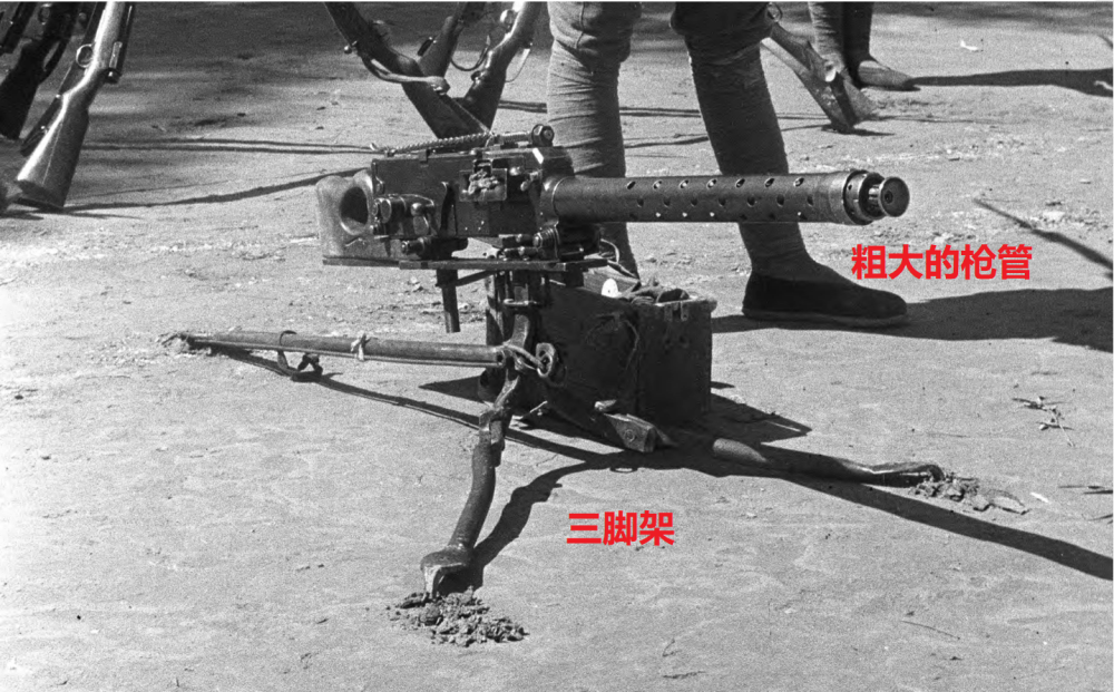 电影中经常看到的捷克式机枪,还有日军的歪把子机枪,九二式重机枪等等