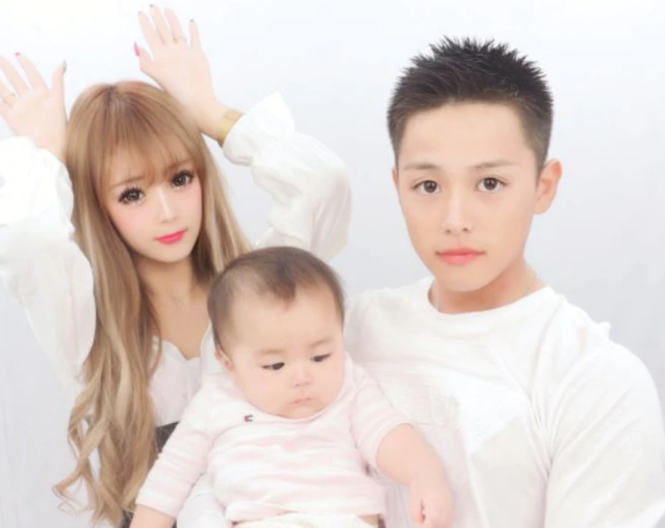 婚姻|18岁女星宣布结束2年婚姻，获得1岁女儿抚养权，自曝离婚原因