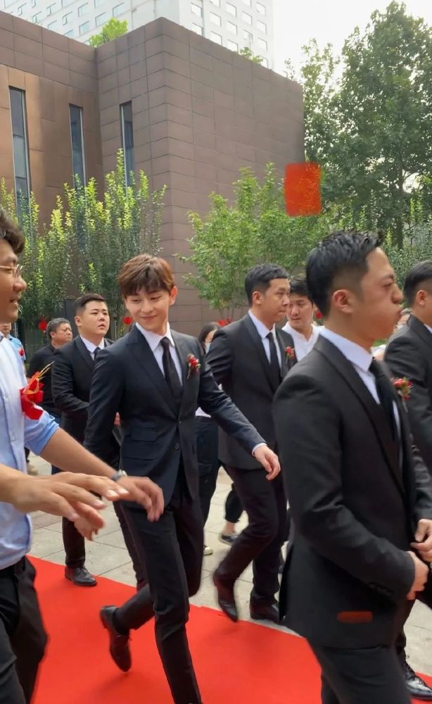 邓伦|干这事，他是最专业的？