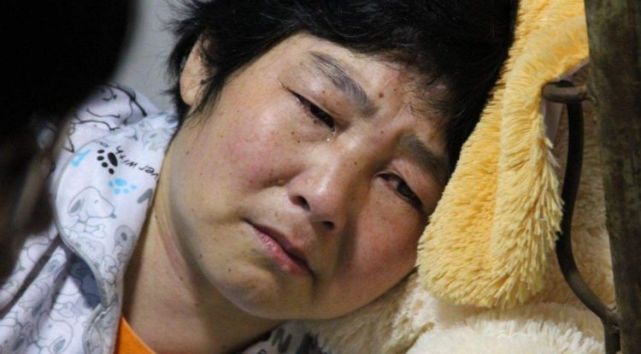 怀孕婆婆给2万母亲给一个橘子3天后我爸来一电话崩溃到哭